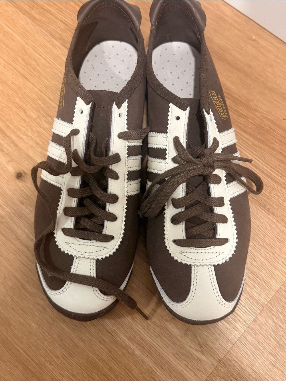 adidas Italia 60S Brown and White Low-Top Sneakers - Picture 3 of 5